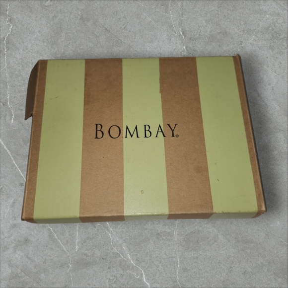 Bombay Company 3x3 Picture Frame - Picture 3 of 4